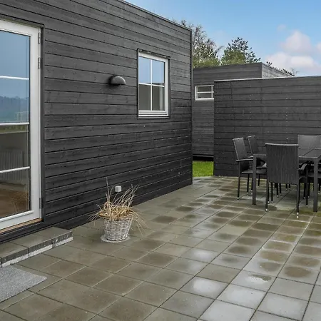 2 Bedroom Beautiful In Vaeggerlose Apartment *